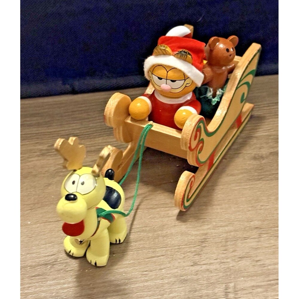 Vintage Dakin 1978 Garfield & Odie Christmas Sled Decor Taiwan